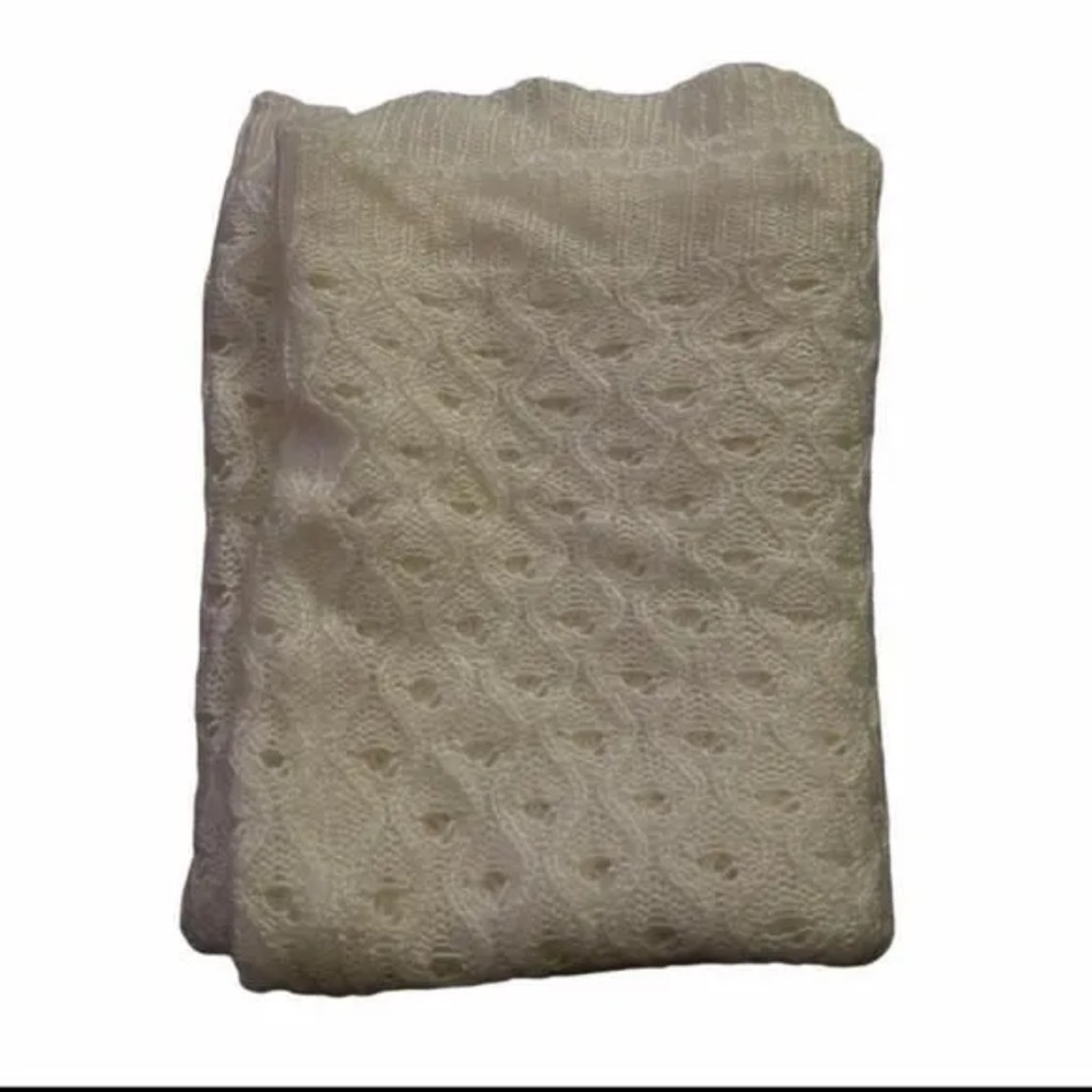 H&M Divided Soft Pointelle Knit White Cream Buttery Soft Infinity Scarf - Picture 4 of 11